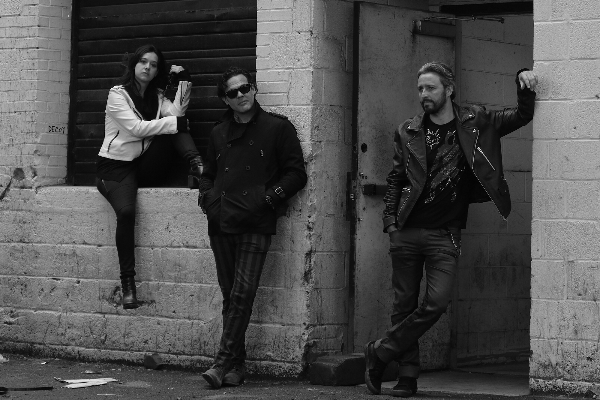 Perro Sombra: Not Your Average Rock Band