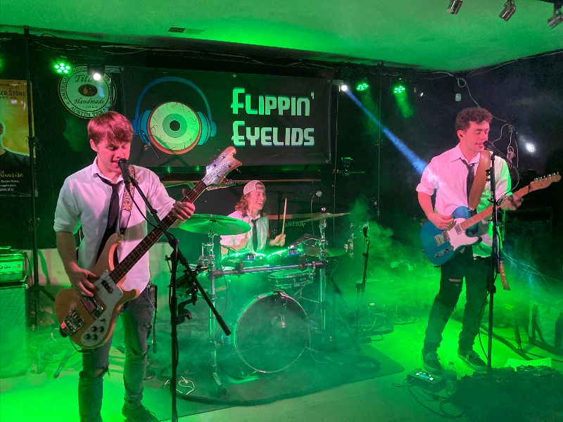 Flippin-Eyelids-April-Tour-Date-Announcement-Photo