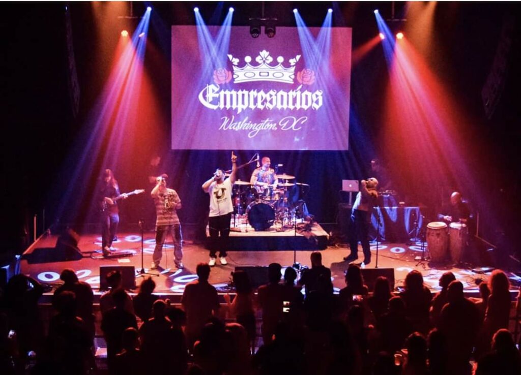 Empresarios - Performance Photo - Andrew Cerutti