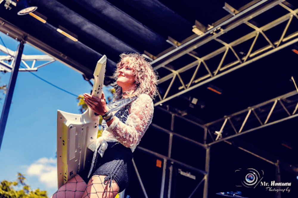 Natalie Brooke performing at Hot August Festival