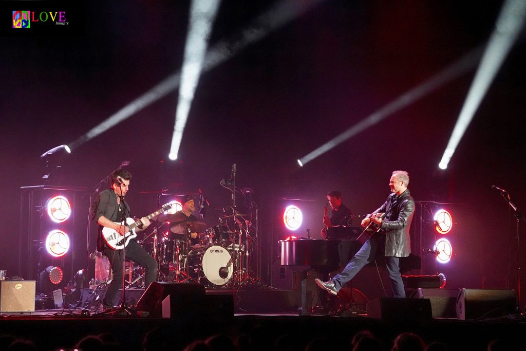 Five for Fighting performs live as a full band