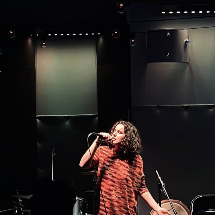 Flow-bending artist aSanTIS performs live at The Pocket in Washington, DC